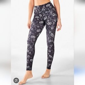 Fabletics Charcoal Floral Leggings..SIZE:S